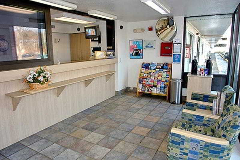 Motel 6 Boston South - Брейнтри Экстерьер фото