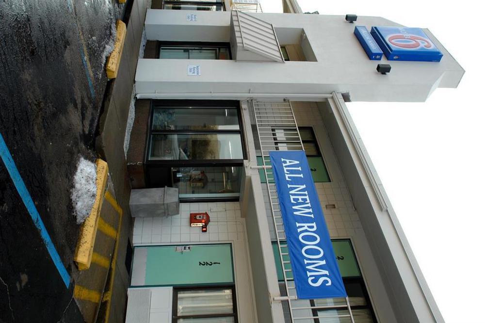 Motel 6 Boston South - Брейнтри Экстерьер фото